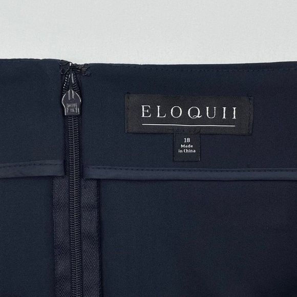ELOQUII Luxe Doubleweave Pencil Skirt Navy Blue - Picture 4 of 8